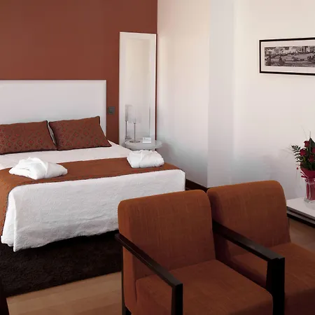 Miramar Sul 4* נאזרה